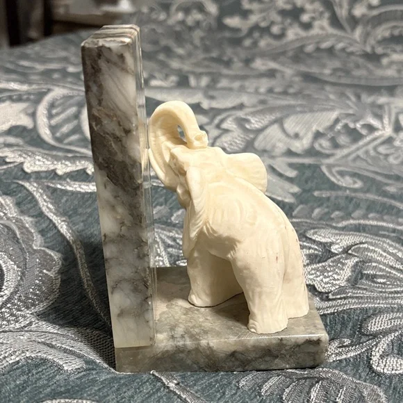 Vintage Genuine Alabaster Bookend Handcarved in Italy - Picture 3 of 4